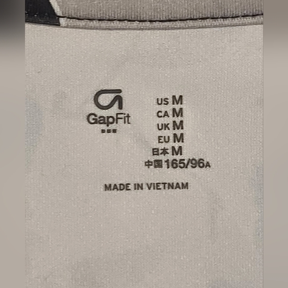 GapFit Zip up Jacket - Picture 8 of 9